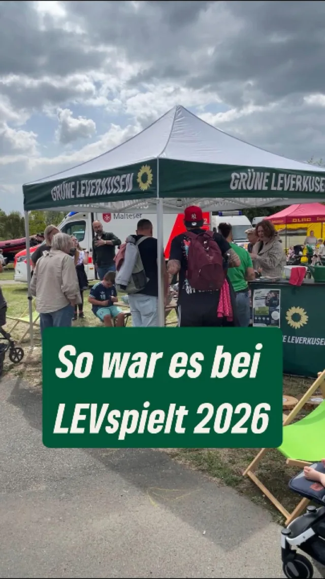 🌻 Was für ein schöner Tag bei LEVspielt!

Beim großen Kinder- und Familienfest im Neuland-Park waren wir natürlich auch dabei – mit Baumrätsel, einer Rallye durch den Park, Bastelangeboten und einem Naturrätsel. 🌳🧩✂️

Danke an alle, die bei uns vorbeigeschaut, mitgerätselt, gebastelt oder einfach ein bisschen mit uns gequatscht haben. 💚 Es hat richtig Spaß gemacht – und wir freuen uns jetzt schon auf LEVspielt 2027!